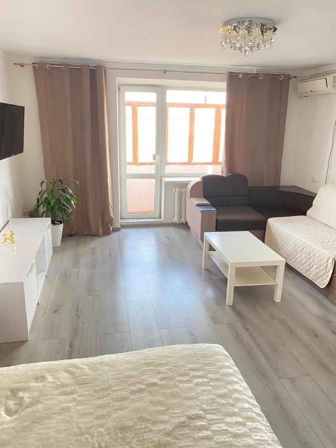5 Minutes To The City Center Mykolaiv Exterior foto