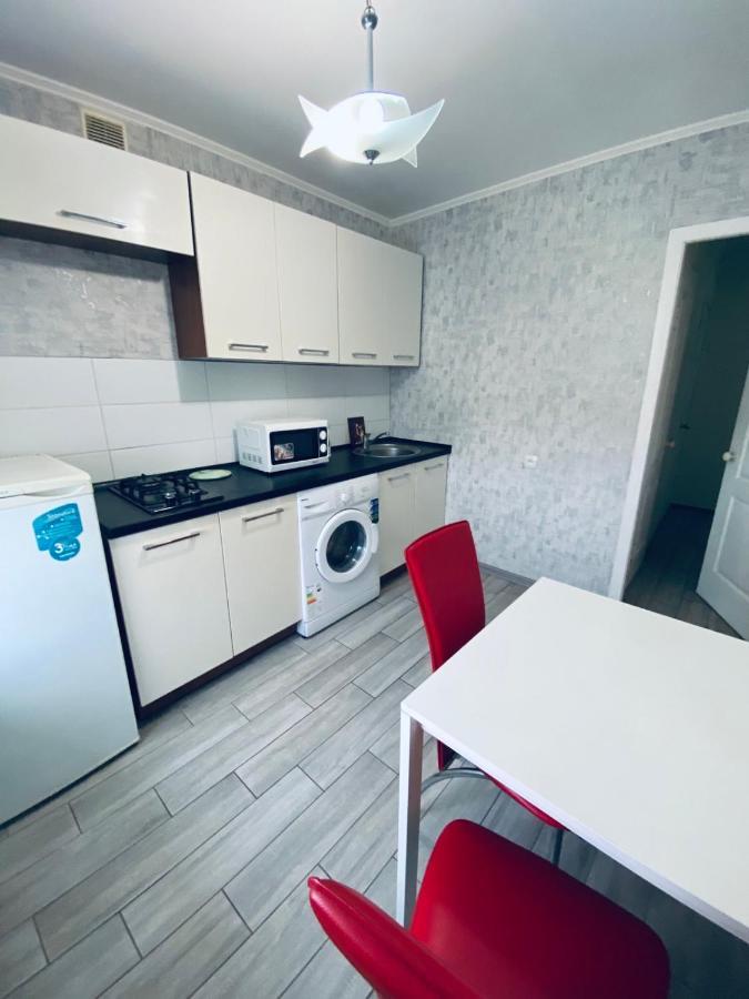 5 Minutes To The City Center Mykolaiv Exterior foto