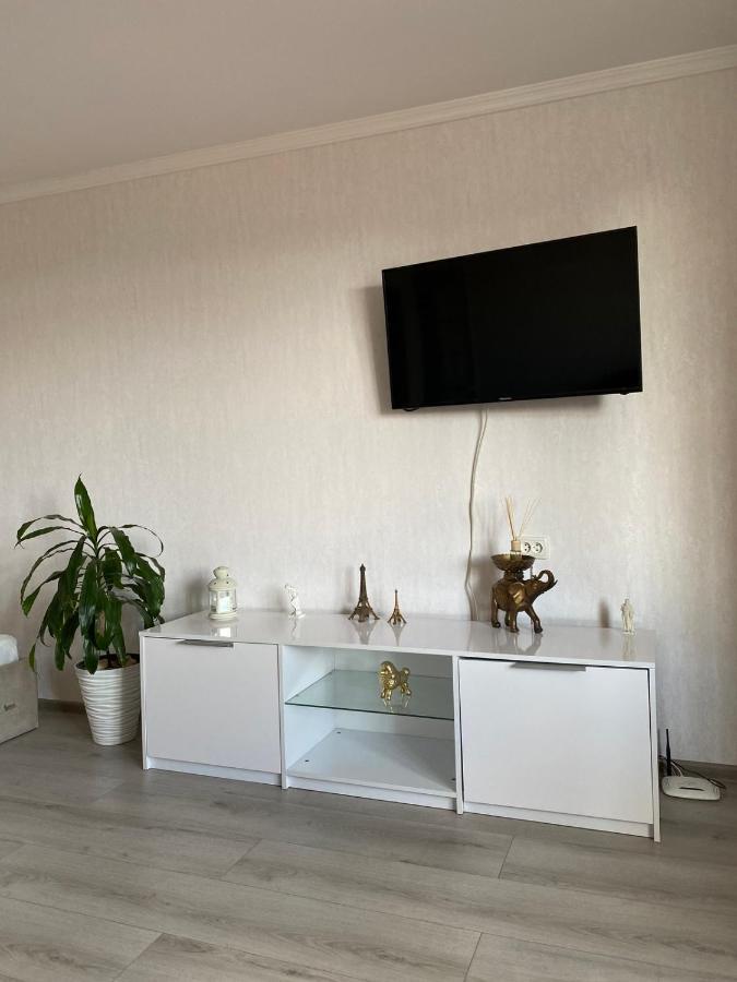 5 Minutes To The City Center Mykolaiv Exterior foto